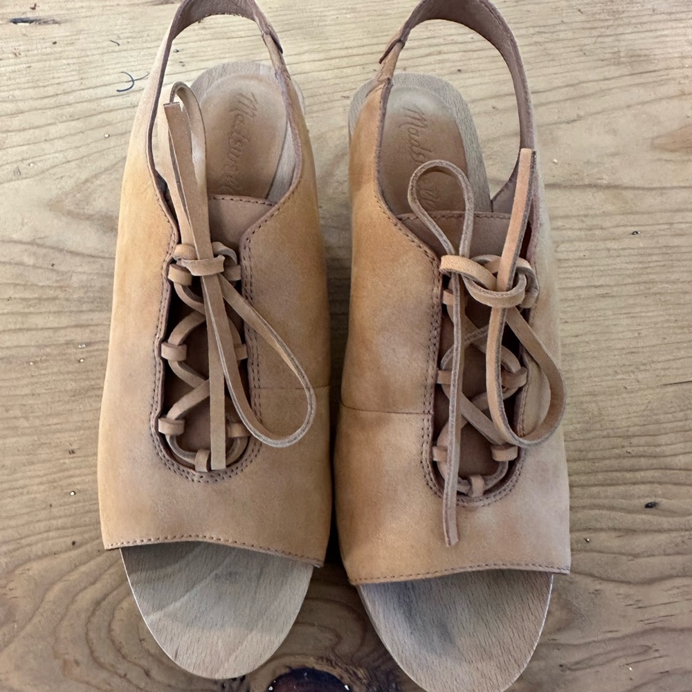 Women's Tan Leather Sandals